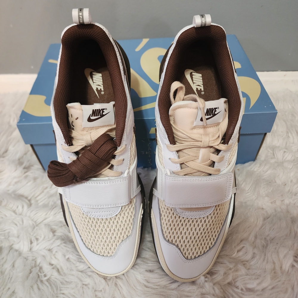 Nike Zoom Field Jaxx White and Brown Sneakers